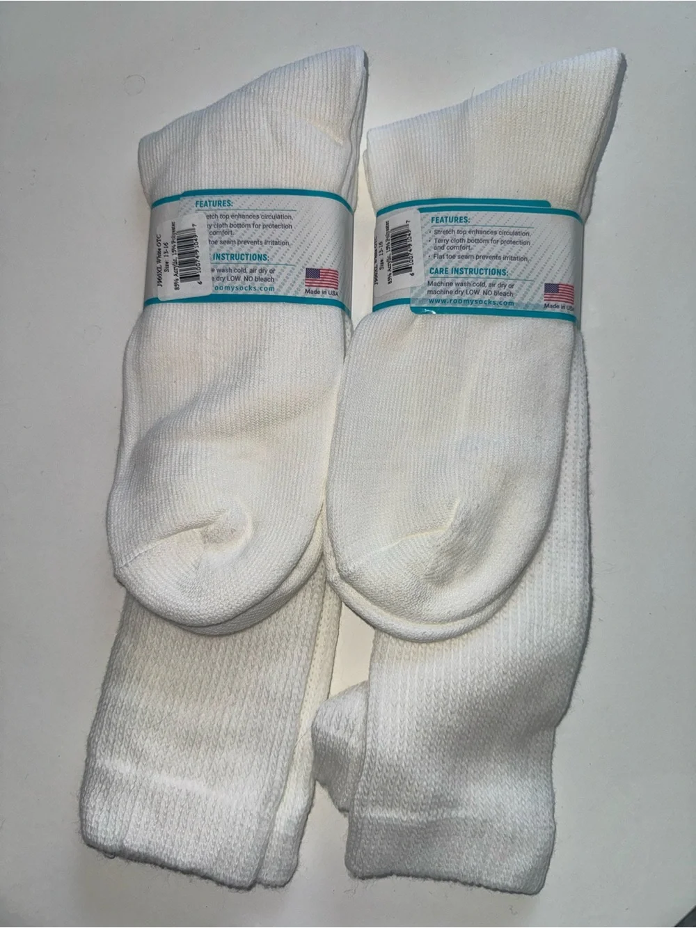 Roomy diabetic socks